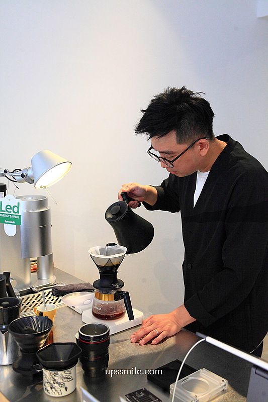 六張犁站咖啡廳推薦【Coffee Immerse】綠洲咖啡師開店，台北簡約純白日式咖啡廳