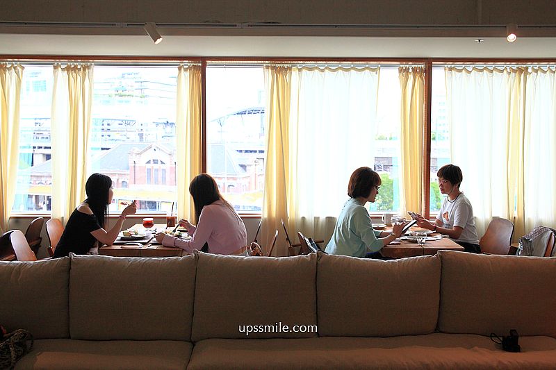 台中早午餐咖啡廳【Ruder’s Cafe台中店】路得行旅台中館6樓，台中火車站日式復古木質調咖啡廳氛圍