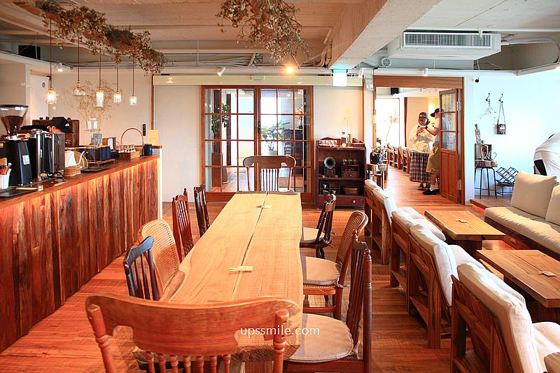 台中早午餐咖啡廳【Ruder’s Cafe台中店】路得行旅台中館6樓，台中火車站日式復古木質調咖啡廳氛圍
