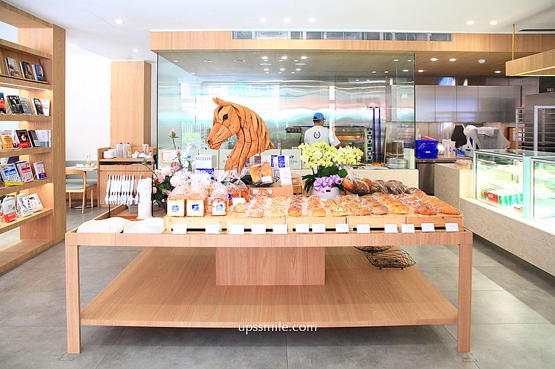 新莊美食【REEDS PIZZERIA & COFFEE新莊榮富店】新莊純白玻璃屋麵包早午餐咖啡廳 新莊美食【REEDS PIZZERIA & COFFEE新莊榮富店】新莊純白玻璃屋麵包早午餐咖啡廳