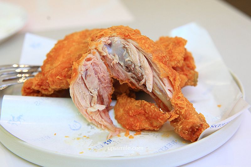 新莊美食【REEDS PIZZERIA & COFFEE新莊榮富店】新莊純白玻璃屋麵包早午餐咖啡廳