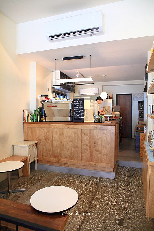 捷運古亭站咖啡廳【A Small Place】手作烘焙香酥可頌，台北人氣澳系咖啡廳