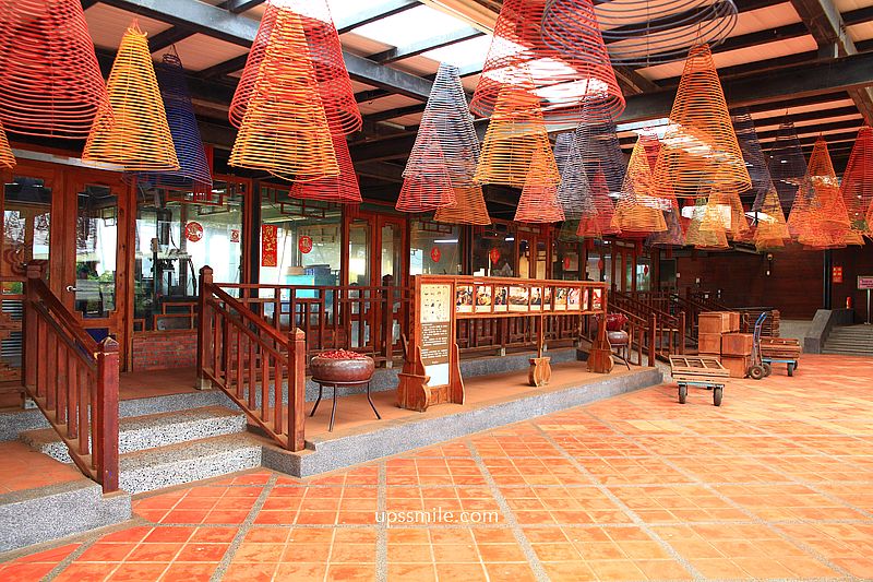 嘉義景點免門票【新港香藝文化園區】20元可餵梅花鹿與羊，看老師傅製香過程曬香腳