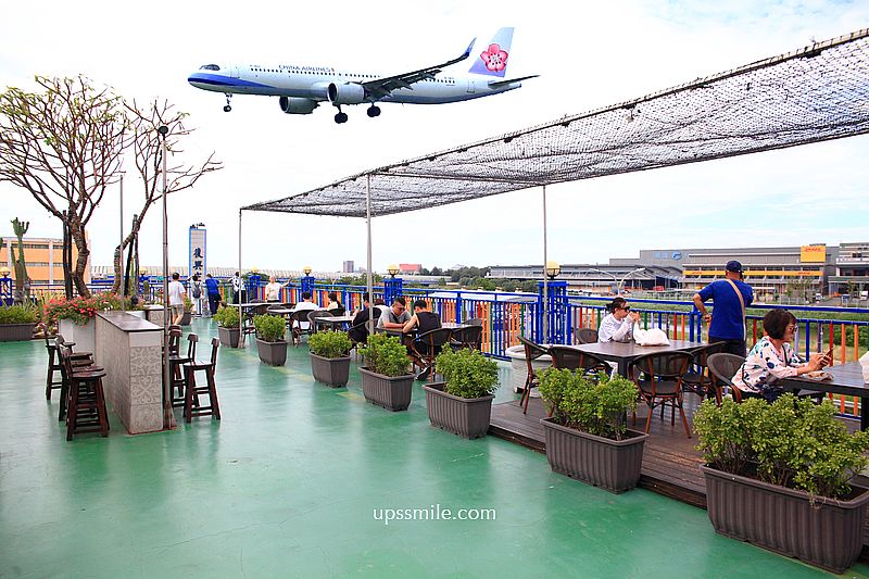 桃園景點【復興航棧幸福烘焙】桃園機場景觀咖啡廳看飛機,吃麵包去星巴克航棧綠洲門市 桃園景點【復興航棧幸福烘焙】桃園機場景觀咖啡廳看飛機,吃麵包去星巴克航棧綠洲門市