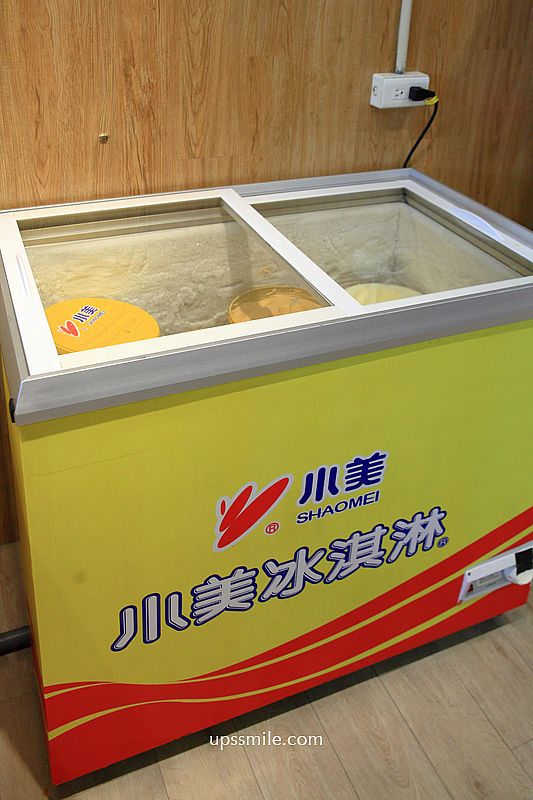 新竹美食【白鬍子牛排湖口店】湖口美食平價牛排餐廳，飲料自助吧無限暢飲