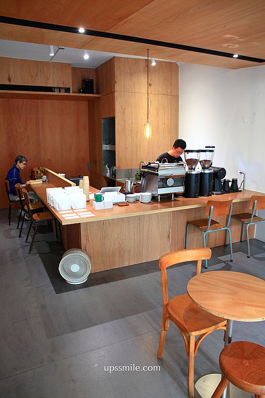 天宮站咖啡廳【powder coffee roasters】台北自家烘焙咖啡，必吃蛋沙拉麵包