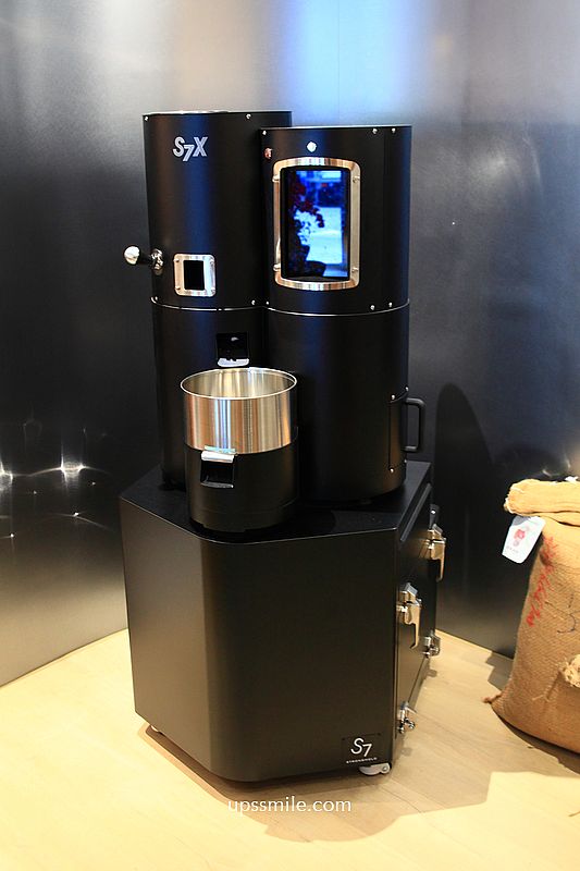 台北黑膠唱片咖啡廳【AVC Coffee Roasters 】台北自家烘焙咖啡廳,創意拉花 台北黑膠唱片咖啡廳【AVC Coffee Roasters 】台北自家烘焙咖啡廳,創意拉花