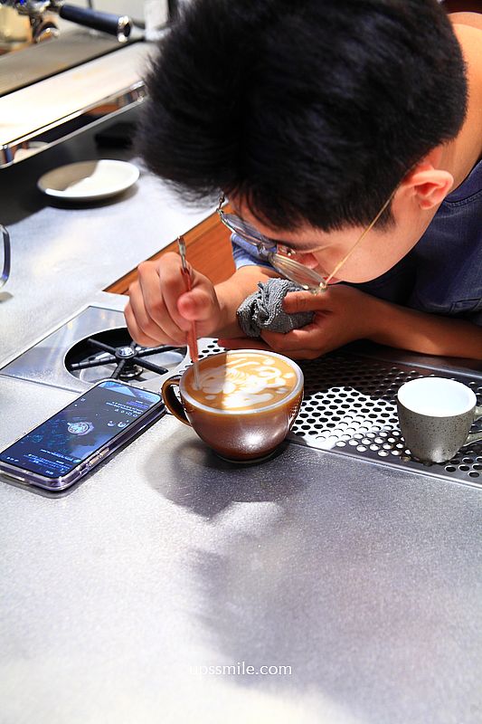 台北黑膠唱片咖啡廳【AVC Coffee Roasters 】台北自家烘焙咖啡廳,創意拉花 台北黑膠唱片咖啡廳【AVC Coffee Roasters 】台北自家烘焙咖啡廳,創意拉花