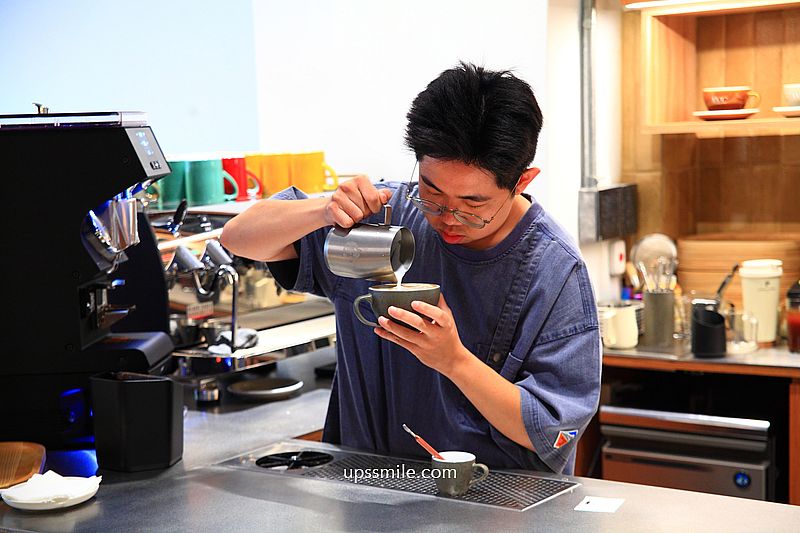 台北黑膠唱片咖啡廳【AVC Coffee Roasters 】台北自家烘焙咖啡廳,創意拉花 台北黑膠唱片咖啡廳【AVC Coffee Roasters 】台北自家烘焙咖啡廳,創意拉花