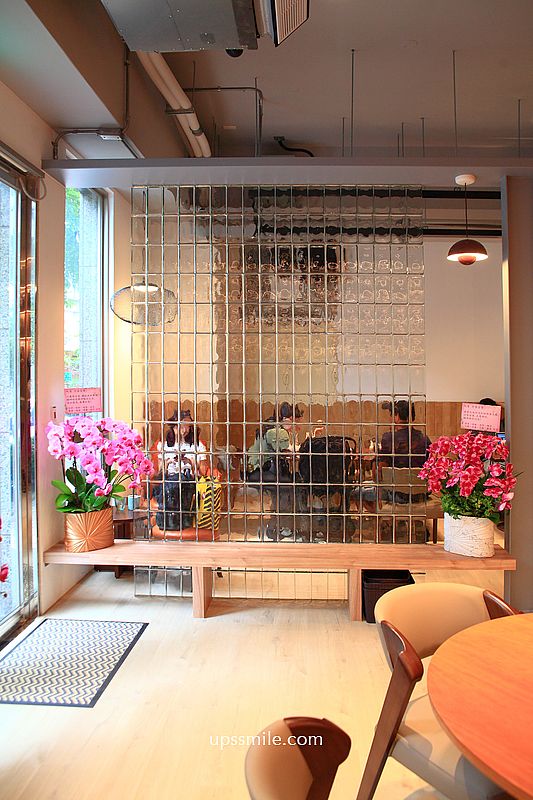 台北黑膠唱片咖啡廳【AVC Coffee Roasters 】台北自家烘焙咖啡廳,創意拉花 台北黑膠唱片咖啡廳【AVC Coffee Roasters 】台北自家烘焙咖啡廳,創意拉花