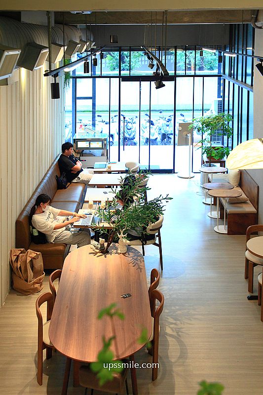 新莊美食【To Me Coffee Studio】捷運輔大站早午餐，新莊不限時咖啡廳
