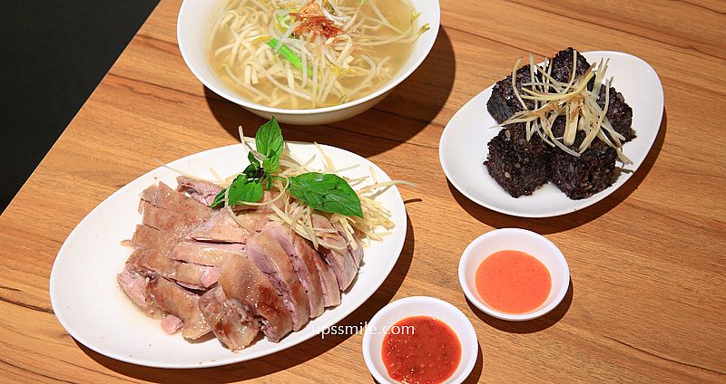 網站近期文章：台北雙城街美食【阿萬鵝肉】晴光市場美食老字號古早味鵝肉店