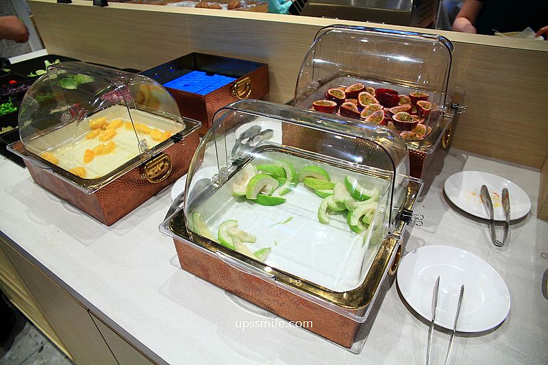 新店裕隆城美食【TOK牛排屋】新店牛排，最低398元自助吧吃到飽