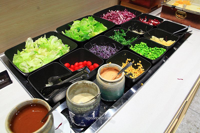 新店裕隆城美食【TOK牛排屋】新店牛排，最低398元自助吧吃到飽