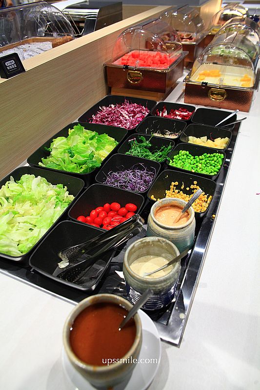 新店裕隆城美食【TOK牛排屋】新店牛排，最低398元自助吧吃到飽