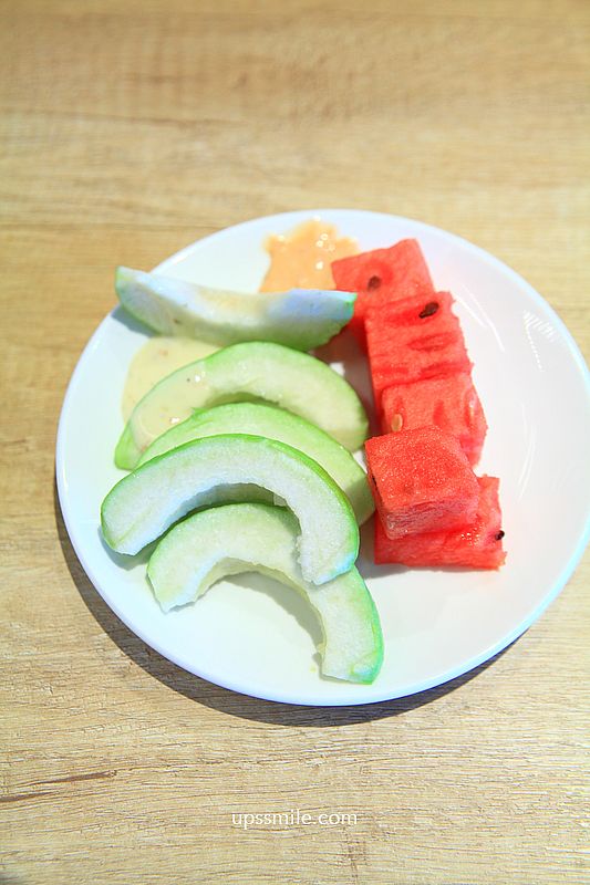 新店裕隆城美食【TOK牛排屋】新店牛排，最低398元自助吧吃到飽