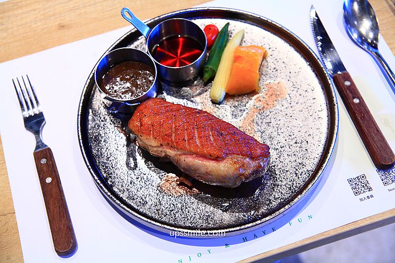 新店裕隆城美食【TOK牛排屋】新店牛排，最低398元自助吧吃到飽