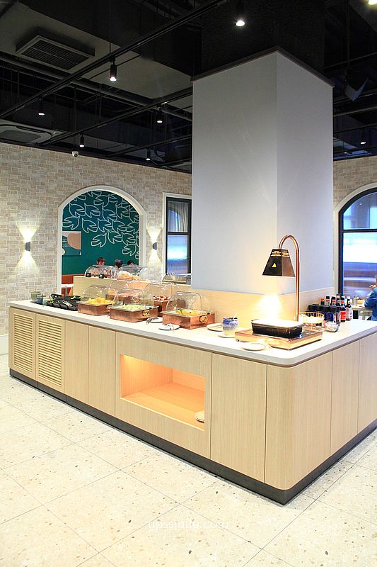 新店裕隆城美食【TOK牛排屋】新店牛排，最低398元自助吧吃到飽