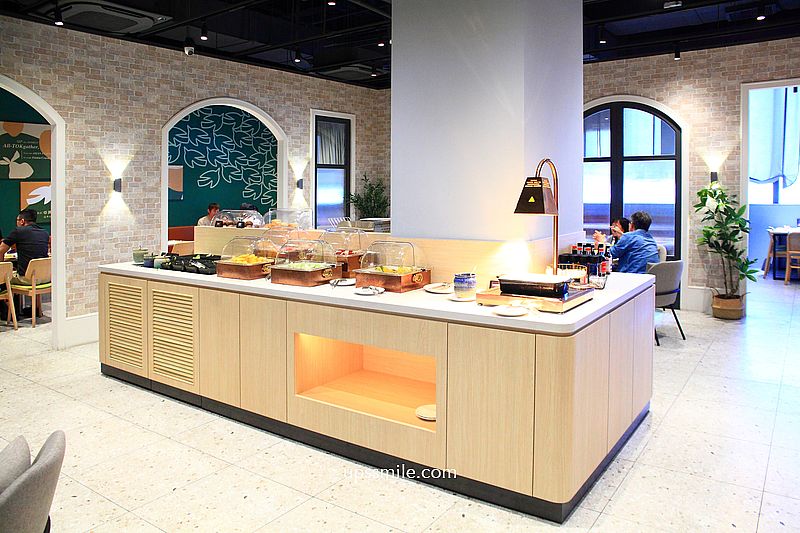 新店裕隆城美食【TOK牛排屋】新店牛排，最低398元自助吧吃到飽