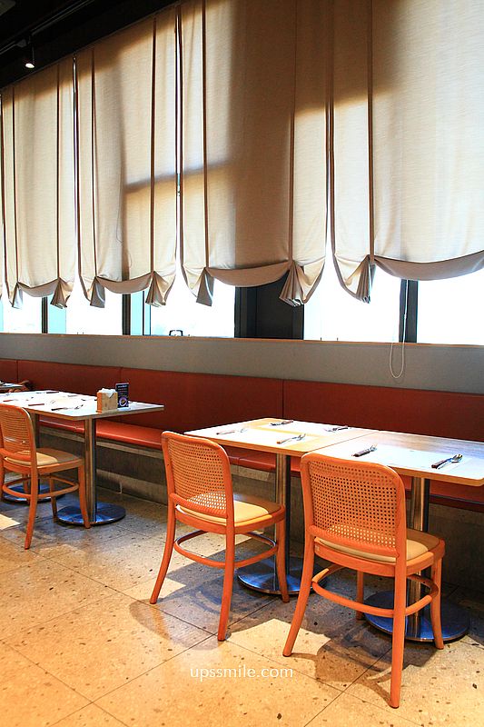 新店裕隆城美食【TOK牛排屋】新店牛排，最低398元自助吧吃到飽