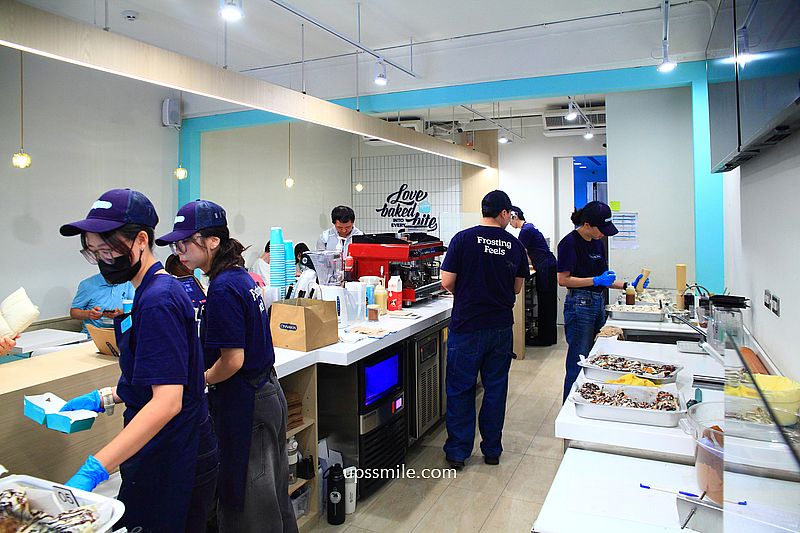 美國西雅圖人氣肉桂捲【CINNABON台北首店】插旗台北中山赤峰街,台北肉桂捲推薦 美國西雅圖人氣肉桂捲【CINNABON台北首店】插旗台北中山赤峰街,台北肉桂捲推薦