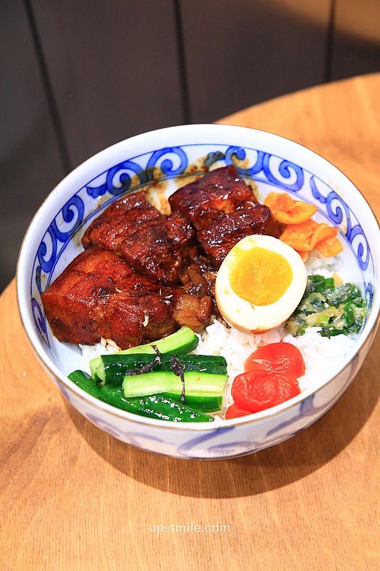 台北信義區美食【開囍滷肉專賣店opensmile】500碗米其林美食推薦滷肉飯 台北信義區美食【開囍滷肉專賣店opensmile】500碗米其林美食推薦滷肉飯