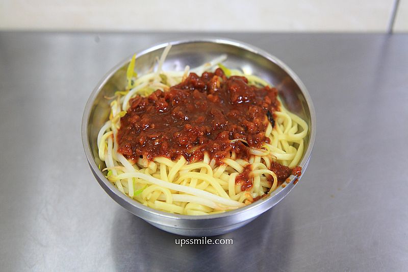 台北美食【大龍峒肉羹米粉湯】500碗台北在地人推薦米粉湯25元黑白切