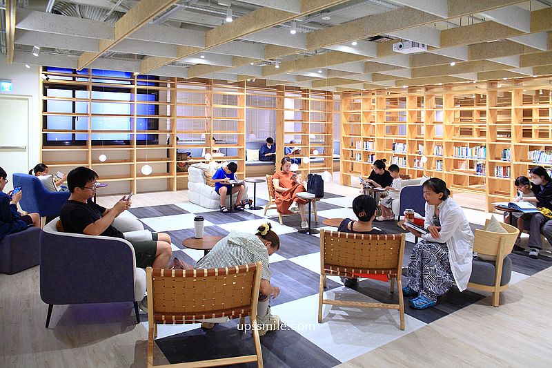 新竹竹北景點【竹北市立圖書館福德分館】全球首創的香氛圖書館 新竹竹北景點【竹北市立圖書館福德分館】全球首創的香氛圖書館
