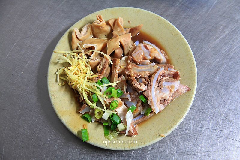 台北科技大樓站美食【呂巷仔口麵食館】500碗推薦老字號台北米粉湯黑白切