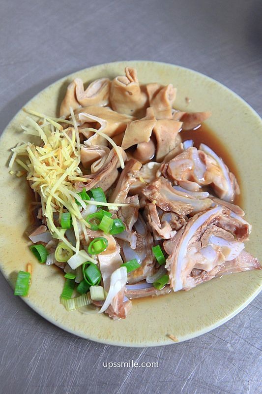 台北科技大樓站美食【呂巷仔口麵食館】500碗推薦老字號台北米粉湯黑白切