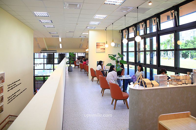 桃園咖啡廳【MINI.D 中壢公園館】獨棟磚橘色挑高採光的中壢不限時咖啡廳