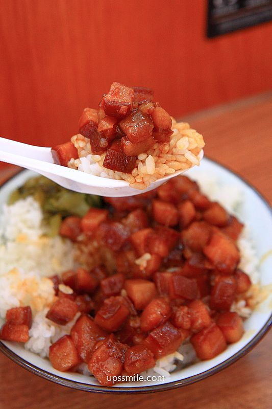 新竹竹北美食【黑皮驊魯肉飯】譽為新竹最強米其林滷肉飯、500碗魯肉飯 新竹竹北美食【黑皮驊魯肉飯】譽為新竹最強米其林滷肉飯、500碗魯肉飯
