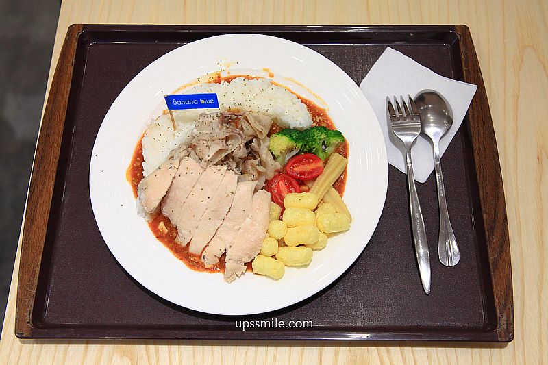 士林美食【Banana blue Curry & Coffee】獨棟清水模咖啡廳,複合式士林台式創意咖哩飯 士林美食【Banana blue Curry & Coffee】獨棟清水模咖啡廳,複合式士林台式創意咖哩飯