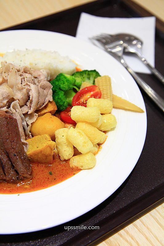士林美食【Banana blue Curry & Coffee】獨棟清水模咖啡廳,複合式士林台式創意咖哩飯 士林美食【Banana blue Curry & Coffee】獨棟清水模咖啡廳,複合式士林台式創意咖哩飯
