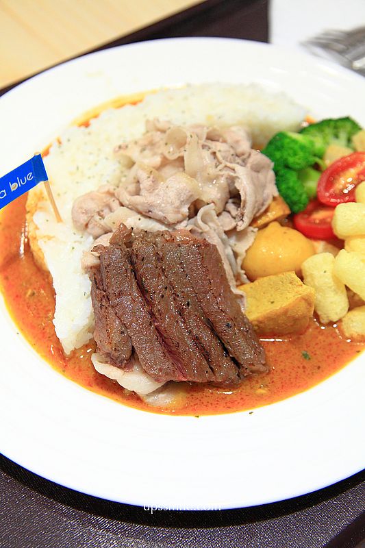 士林美食【Banana blue Curry & Coffee】獨棟清水模咖啡廳,複合式士林台式創意咖哩飯 士林美食【Banana blue Curry & Coffee】獨棟清水模咖啡廳,複合式士林台式創意咖哩飯