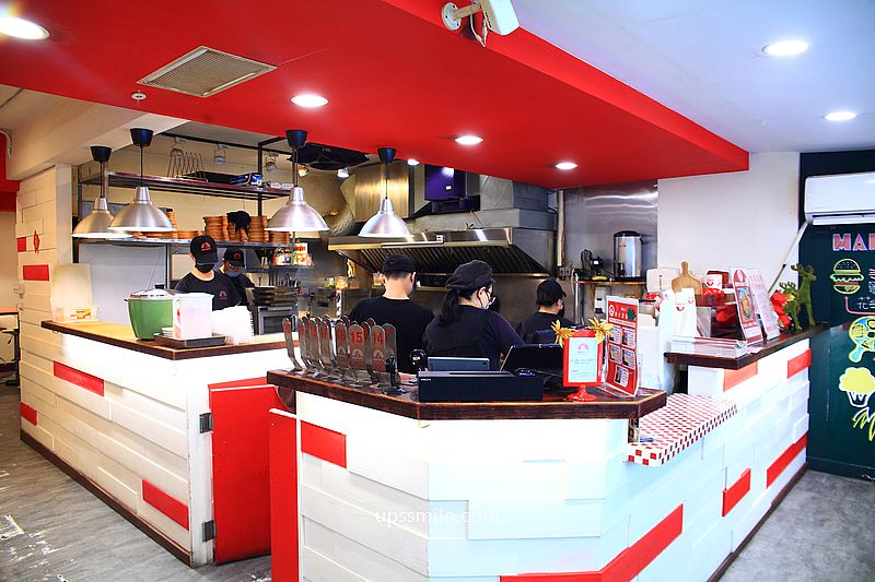 南京復興早午餐【MAMA’S鐵鍋早午餐南京店】小巨蛋早午餐必吃藍莓雞肉起司酥脆蛋餅