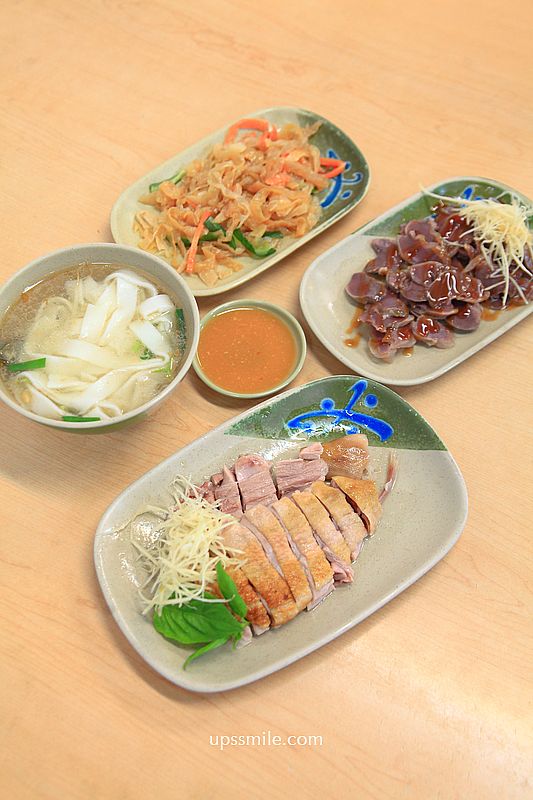 東門站美食【金山鵝肉店】500碗推薦東門市場旁老字號煙燻鵝肉