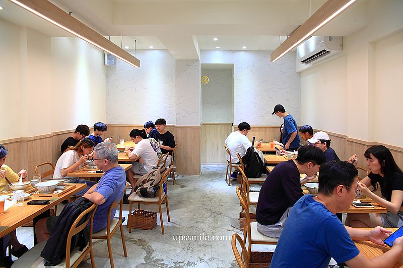 台北公館美食【雞soup】台北雞湯麵推薦，氣泡飲料無限暢飲