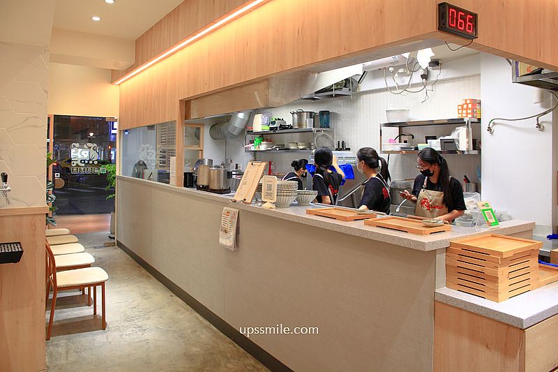 台北公館美食【雞soup】台北雞湯麵推薦,氣泡飲料無限暢飲 台北公館美食【雞soup】台北雞湯麵推薦,氣泡飲料無限暢飲