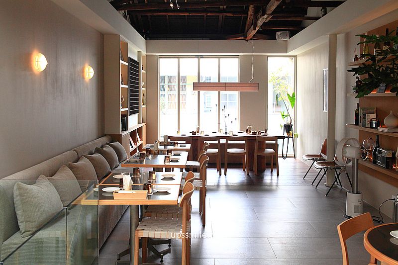台中早午餐咖啡廳【做咖啡HECHO : Bar & Kitchen】勤美誠品旁老宅複合式義式餐廳