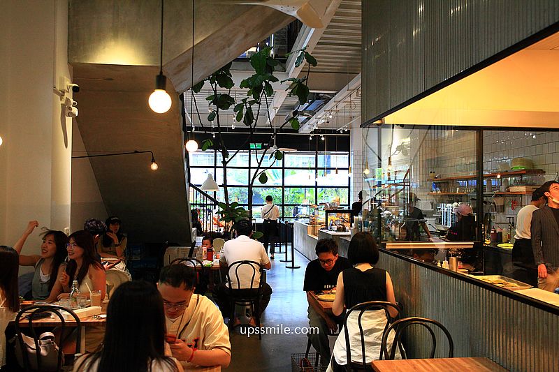 台中早午餐咖啡廳【多爾法式烘焙】必吃烤雞腿麵包早餐盤與焦糖法式吐司 台中早午餐咖啡廳【多爾法式烘焙】必吃烤雞腿麵包早餐盤與焦糖法式吐司