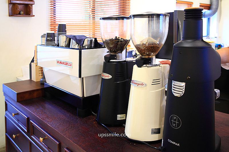 台中模範街咖啡【UiME COFFEE ROASTERS】複合式歐式復古風台中自家烘焙咖啡廳 台中模範街咖啡【UiME COFFEE ROASTERS】複合式歐式復古風台中自家烘焙咖啡廳