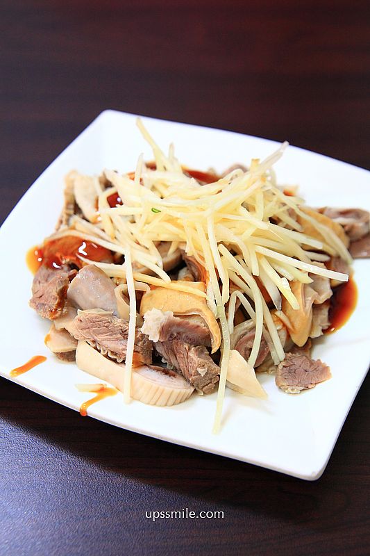 台北美食【巷口無名麵店臨江街夜市】500碗推薦傳承二代30幾年麵店黑白切 台北美食【巷口無名麵店臨江街夜市】500碗推薦傳承二代30幾年麵店黑白切