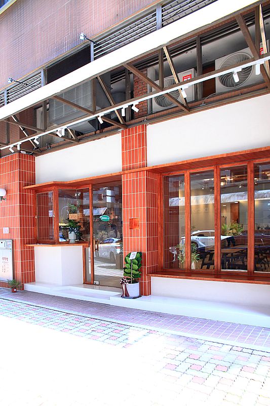 桃園中壢早午餐咖啡廳【Frunch】中壢SOGO美食Fine Dining三明治推薦 桃園中壢早午餐咖啡廳【Frunch】中壢SOGO美食Fine Dining三明治推薦