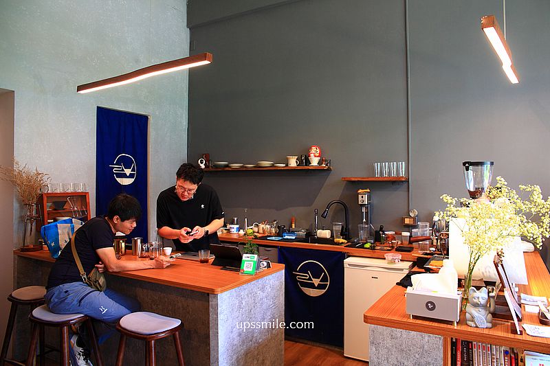新北鶯歌咖啡廳【Island Time Coffee Roasters嶼時咖啡】捷運三鶯線景點，台北自家烘焙咖啡廳，法國Kiri巴斯克蛋糕推薦