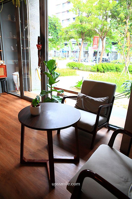 新北鶯歌咖啡廳【Island Time Coffee Roasters嶼時咖啡】捷運三鶯線景點，台北自家烘焙咖啡廳，法國Kiri巴斯克蛋糕推薦