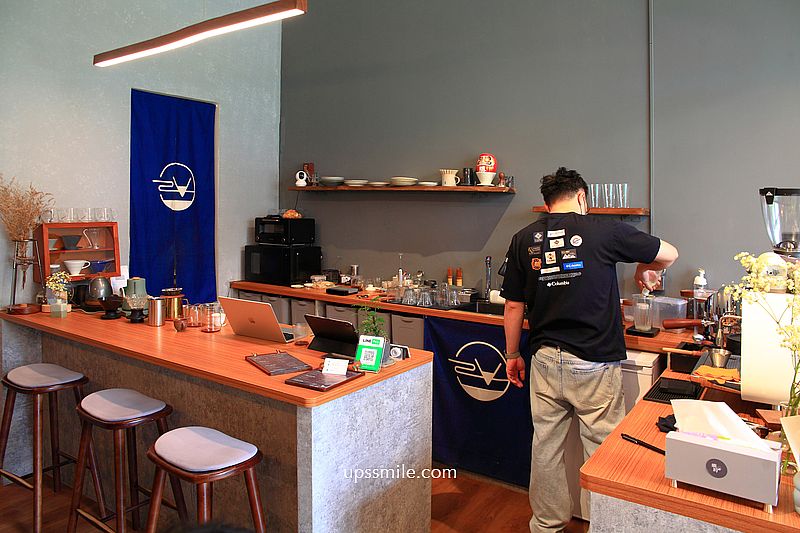 新北鶯歌咖啡廳【Island Time Coffee Roasters嶼時咖啡】捷運三鶯線景點，台北自家烘焙咖啡廳，法國Kiri巴斯克蛋糕推薦