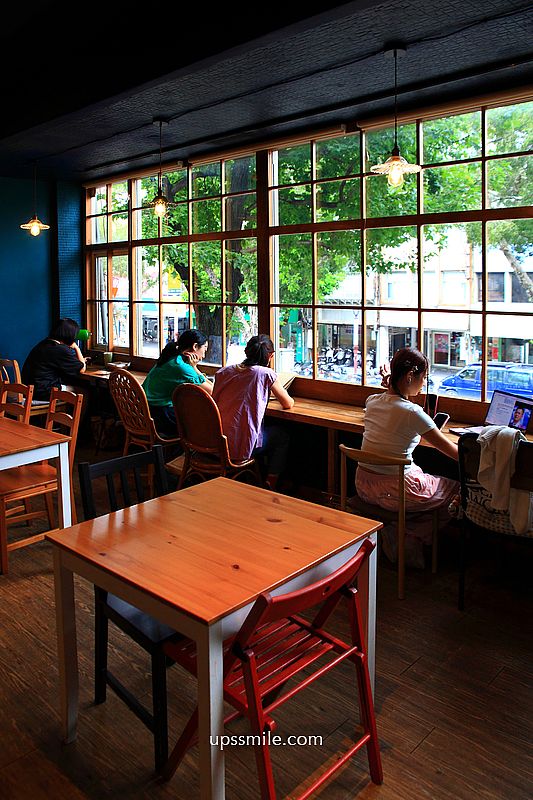 士林天母咖啡廳【窗邊Cafe天母店】隱身天母美國學校的二樓老宅復古咖啡廳 士林天母咖啡廳【窗邊Cafe天母店】隱身天母美國學校的二樓老宅復古咖啡廳
