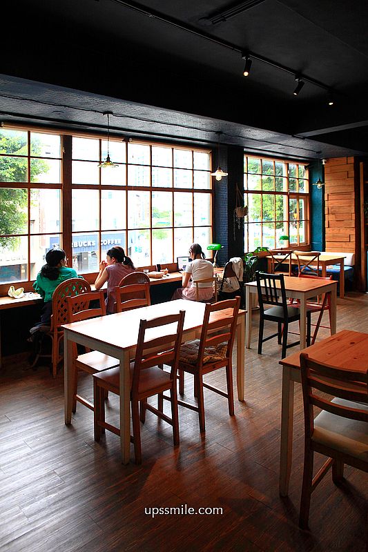 士林天母咖啡廳【窗邊Cafe天母店】隱身天母美國學校的二樓老宅復古咖啡廳 士林天母咖啡廳【窗邊Cafe天母店】隱身天母美國學校的二樓老宅復古咖啡廳