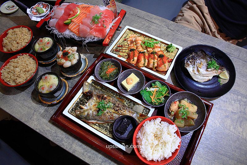新竹美食【今日魚市竹北光明店】竹北浮誇海鮮丼飯定食,秒飛日本日式庭園餐廳 新竹美食【今日魚市竹北光明店】竹北浮誇海鮮丼飯定食,秒飛日本日式庭園餐廳
